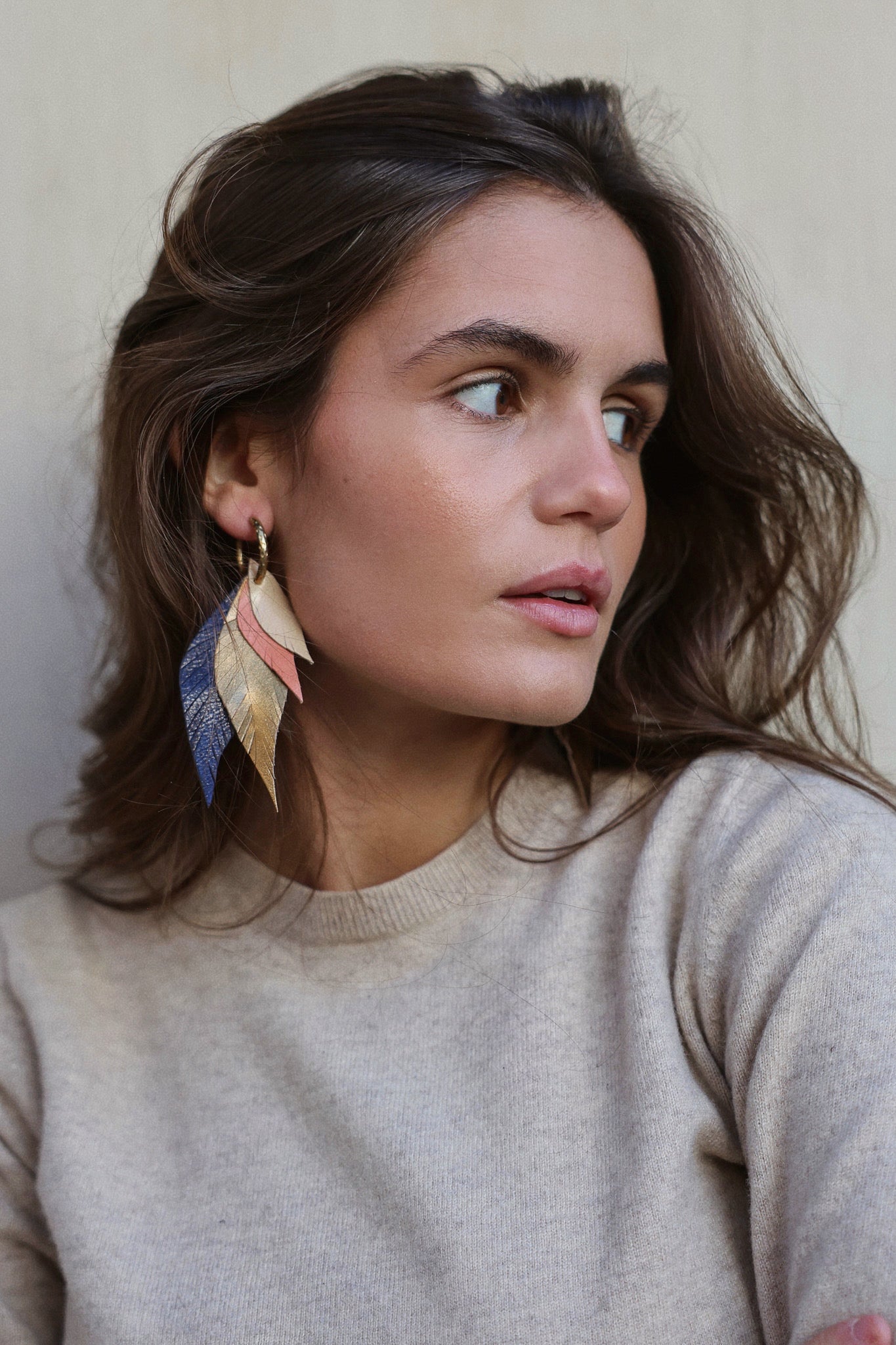 Pendiente Pluma Triple Azul Marino