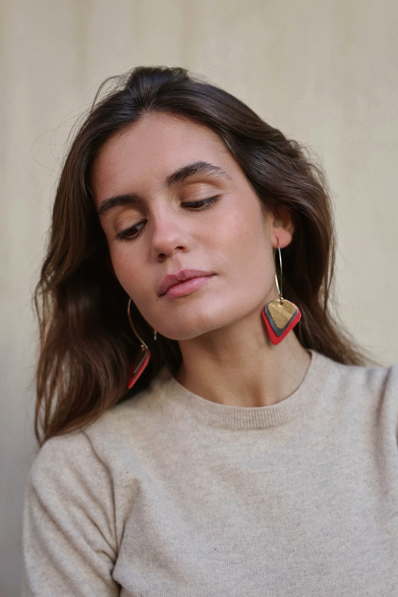 Pendiente Triangulo Largo Rojo