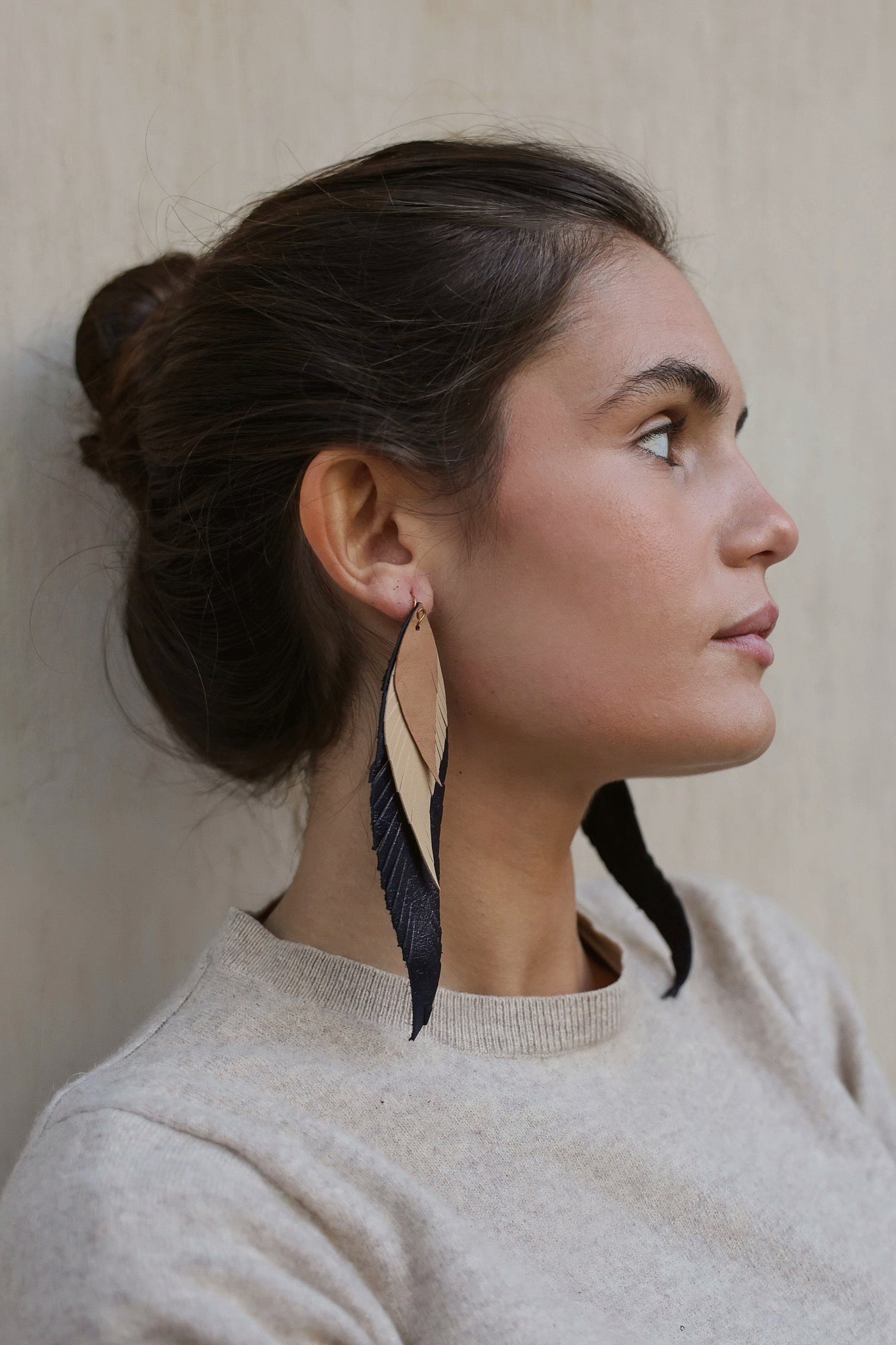 Pendiente Pluma Grande Azul Metalizado