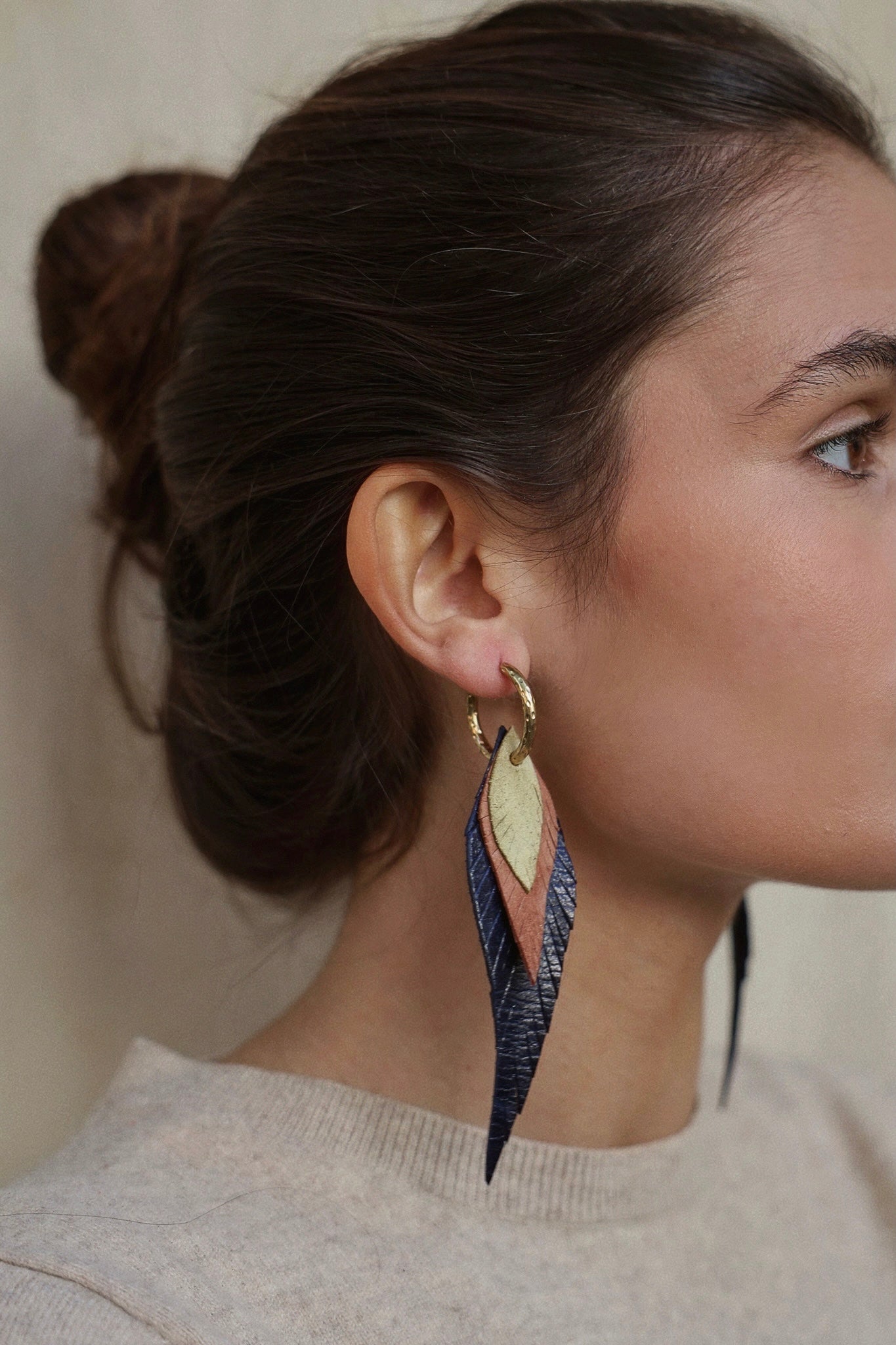 Pendiente Pluma Pequeño Azul Marino