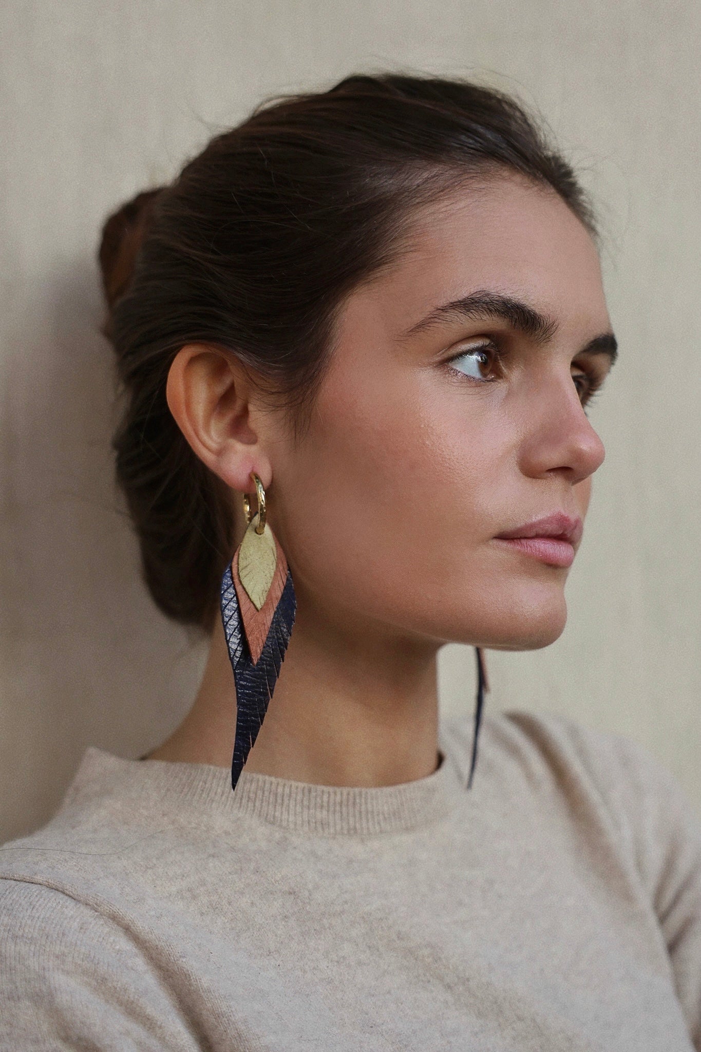 Pendiente Pluma Pequeño Azul Marino