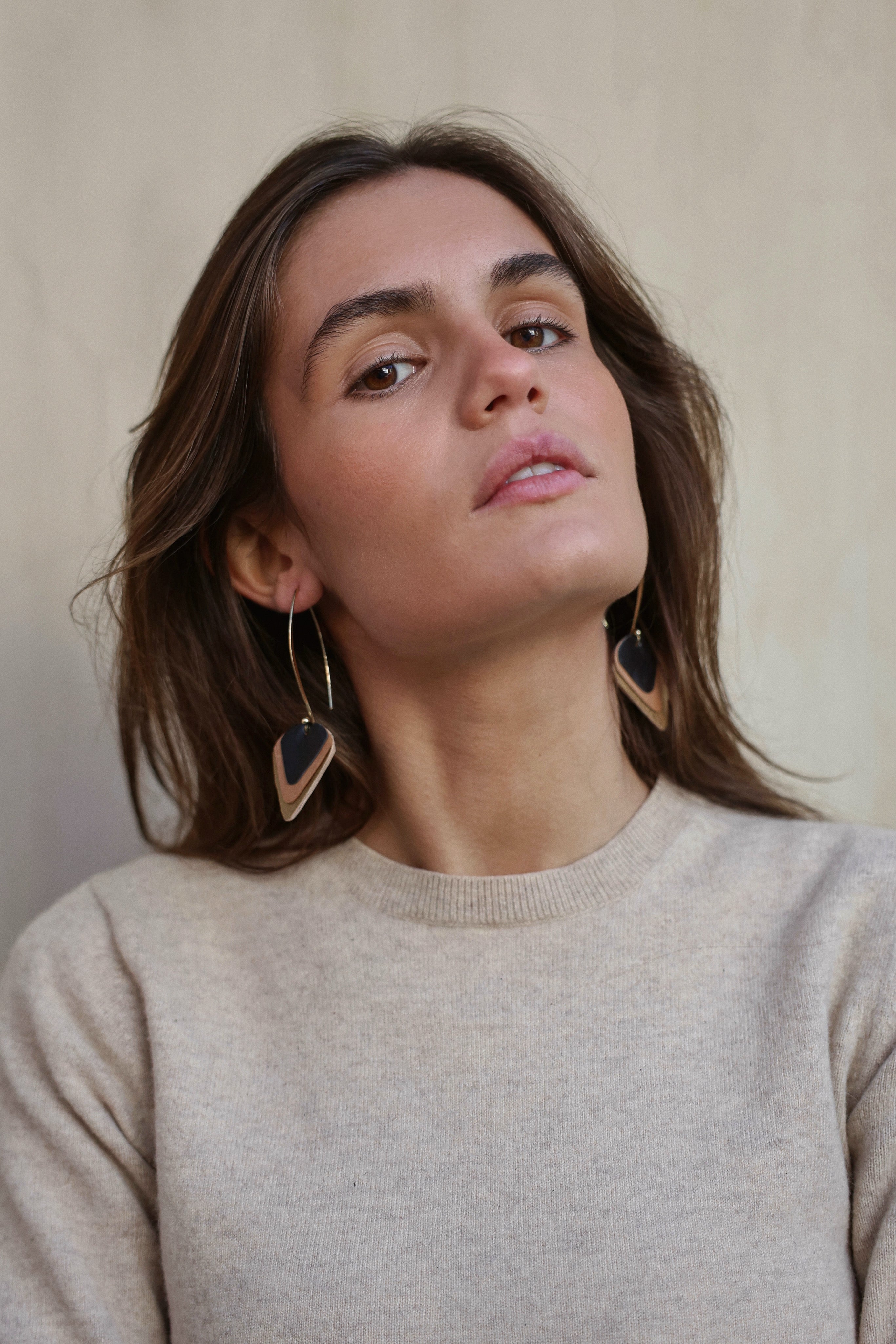 Pendiente Triangulo Largo Dorado