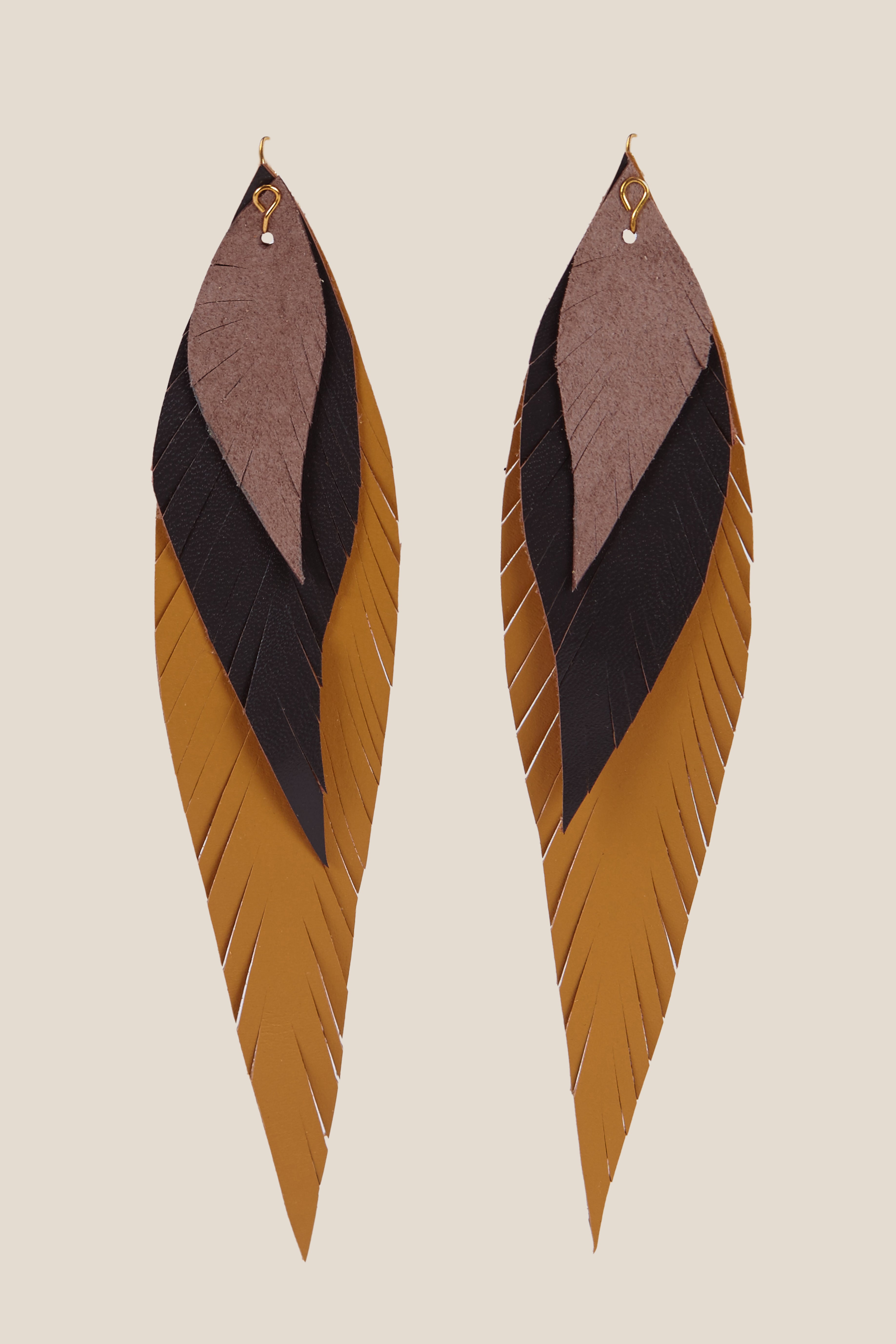 Pendiente Pluma Grande Mostaza