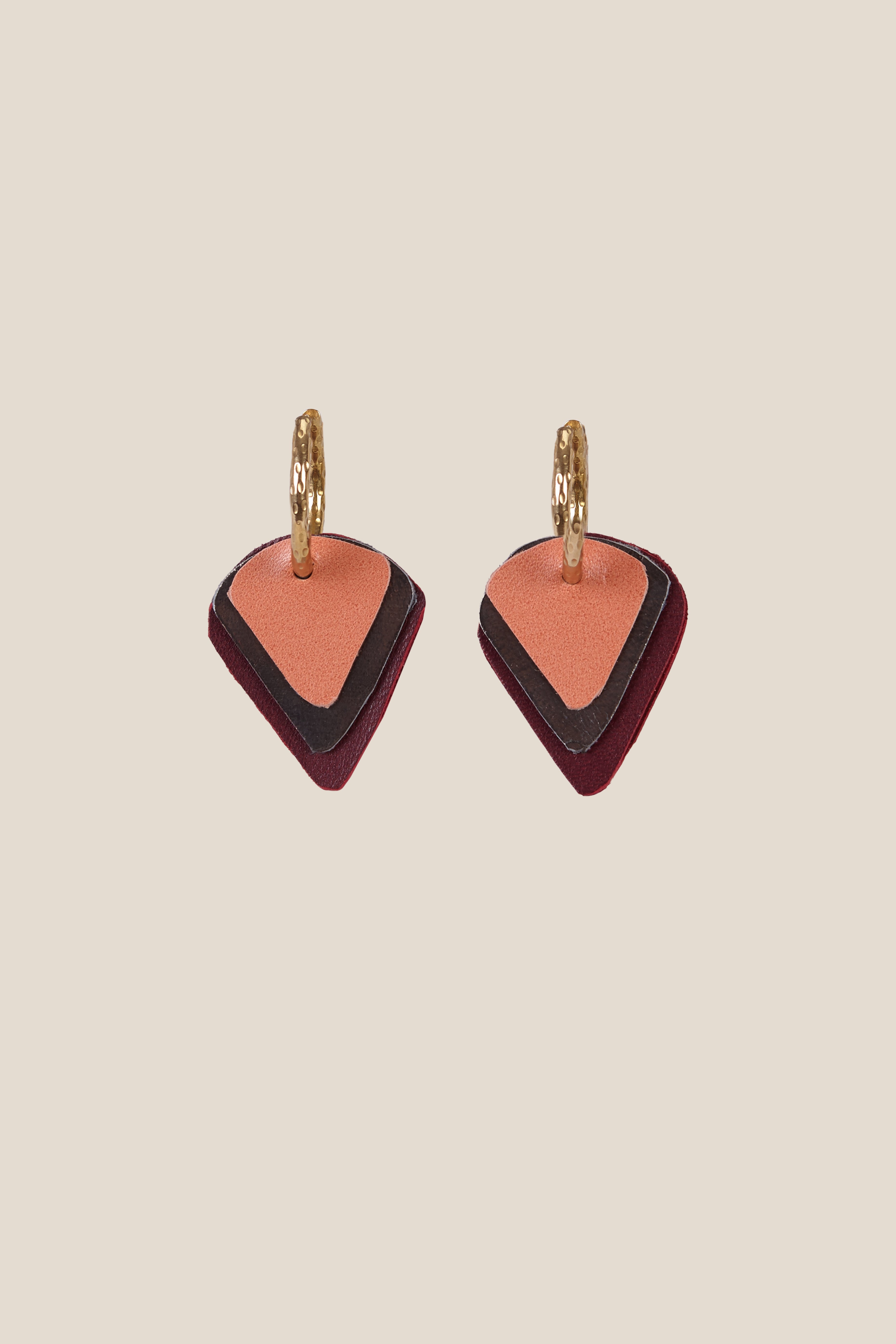 Pendiente Triangulo Granate