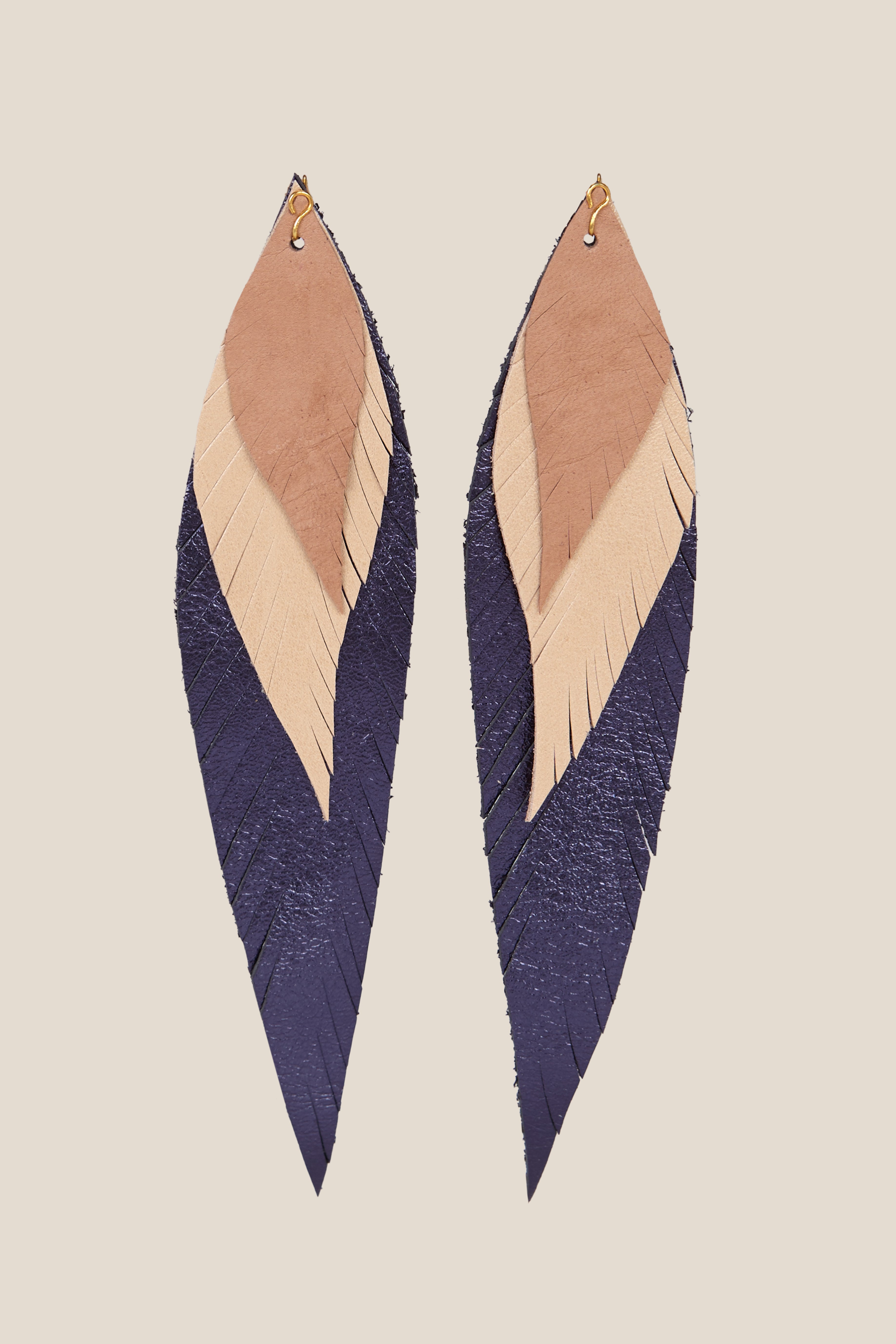 Pendiente Pluma Grande Azul Metalizado